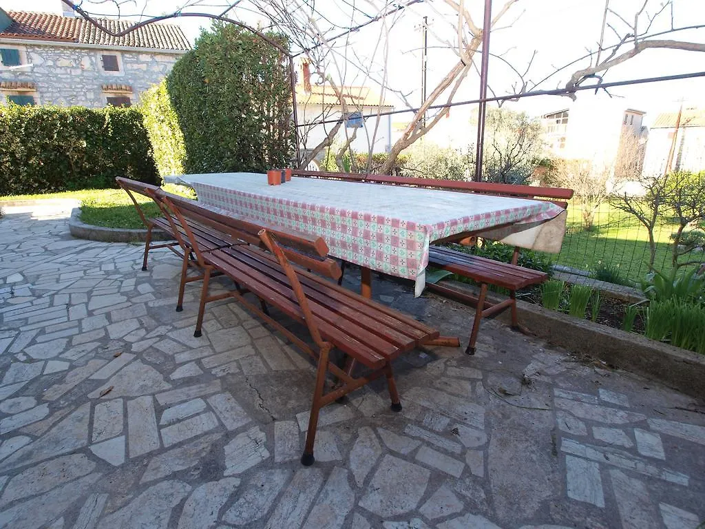 Apartments Jozefina 1261 Medulin 0*,  Croacia