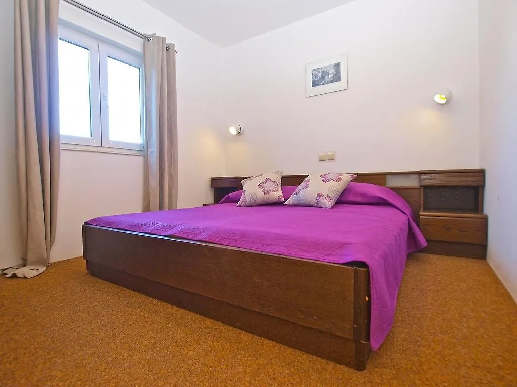 Apartments Jozefina 1261 Medulin